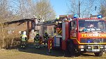 Feuerwehren auf Gel&auml;nde des alten Gaswerkes im Einsatz (Foto: T. Pantosch)
