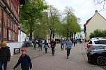 Bücherflohmarkt auf dem Blasii-Kirchplatz (Foto: agl)