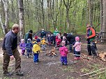 Kindergarten zu Besuch beim Köhlerverein (Foto: U.Gerhardt)