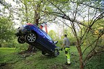 Das Unfallauto wird geborgen (Foto: S.Dietzel)