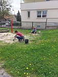 Arbeitseinsatz im Kindergarten Hohensteiner Burgspatzen (Foto: A.Levin)