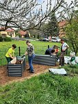 Arbeitseinsatz im Kindergarten Hohensteiner Burgspatzen (Foto: A.Levin)