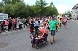 Festumzug zum Brunnenfest (Foto: oas)