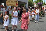 Festumzug zum Brunnenfest (Foto: oas)