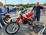 Motorräder im Ziegelwerk (Foto: Peter Blei)