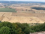 Am Fuße des Kyffhäuser entsteht ein Bodenbild zu Ehren Friedrich Barbarossas (Foto: Kyffhäuser-Denkmal)