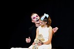 Theatergruppe des Salza-Gymnasiums feierte umjubelte Premiere mit ihren Stück „Alice im ANDERLAND“, frei nach Lewis Carrol. (Foto: Eva Maria Wiegand)
