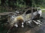 Ausgebrannter Dacia Logan (Foto: Feuerwehr Breitenworbis/Silvio Dietzel)