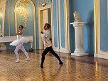 Die Tänzer und Tänzerinnen im Blauen Saal in Sondershausen (Foto: Tanzstudio Radeva)