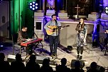 Die schottische Folkmusikerin Siobhan Miller und ihre Band gegeisterte das Publikum in der Gottesackerkirche in Bad Langensalza  (Foto: Eva Maria Wiegand)