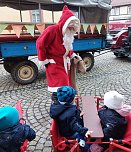 Der Weihnachtsmann besuchte die Kita in Heringen  (Foto: Kerstin Herzog)