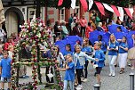 211. Brunnenfestumzug in Bad Langensalza mit vielen fröhlichen Akteuren (Foto: Eva Maria Wiegand)