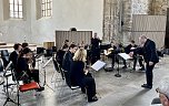Zupforchester in der Ellricher Netzwerkkirche (Foto: Pientka)