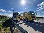 Verunglückter Bus an der A38 (Foto: S. Dietzel)