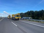 Verunglückter Bus an der A38 (Foto: S. Dietzel)