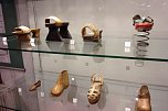Gut gelaufen - im Tabakspeicher wurde gestern die neue Sonderausstellung zum Thema Schuhe eröffnet (Foto: Hans Georg Backhaus) Gut gelaufen - im Tabakspeicher wurde gestern die neue Sonderausstellung zum Thema Schuhe eröffnet (Foto: Hans Georg Backhaus)