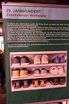 Gut gelaufen - im Tabakspeicher wurde gestern die neue Sonderausstellung zum Thema Schuhe eröffnet (Foto: Hans Georg Backhaus) Gut gelaufen - im Tabakspeicher wurde gestern die neue Sonderausstellung zum Thema Schuhe eröffnet (Foto: Hans Georg Backhaus)