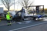 LKW brannte auf der Autobahn-Rastst&auml;tte (Foto: S.Dietzel / Feuerwehr)