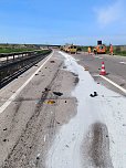 Ein Lkw kollidierte auf der A38 mit einem Schilderwagen (Foto: Silvio Dietzel/Feuerwehr Großwechsungen) Ein Lkw kollidierte auf der A38 mit einem Schilderwagen (Foto: Silvio Dietzel/Feuerwehr Großwechsungen)