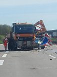 Ein Lkw kollidierte auf der A38 mit einem Schilderwagen (Foto: Silvio Dietzel/Feuerwehr Großwechsungen) Ein Lkw kollidierte auf der A38 mit einem Schilderwagen (Foto: Silvio Dietzel/Feuerwehr Großwechsungen)