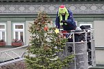 Gro&szlig;e Weihnachtsbaumschm&uuml;ck-Aktion auf dem T&ouml;pfermarkt in Bad Langensalza (Foto: emw/oas)