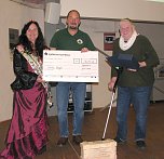 Ehrenpreis der Stadt Sondershausen f&uuml;r Hanna Nagel (re.) (Foto: Uwe Lumm)