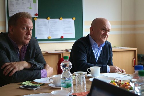 v.l.: Horizont Gesch&auml;ftsf&uuml;hrer Ren&eacute; K&uuml;bler und der Abgeordnete Manfred Grund haben die Entwicklung der sozialen Landschaft aus unterschiedlichen Blickwinkeln erlebt (Foto: Angelo Glashagel)