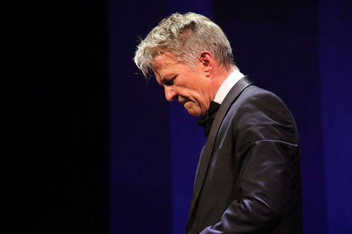 Der Intendant griff gestern Abend selber zum Dirigentenstab und f&uuml;hrte mit vollem Einsatz durch den Abend (Foto: agl)