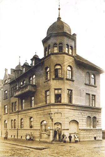 Das Haus in der Halleschen Stra&szlig;e 69 war das erste, das die Genossenschaft gebaut hat. (Foto: Archivfoto: WBG)