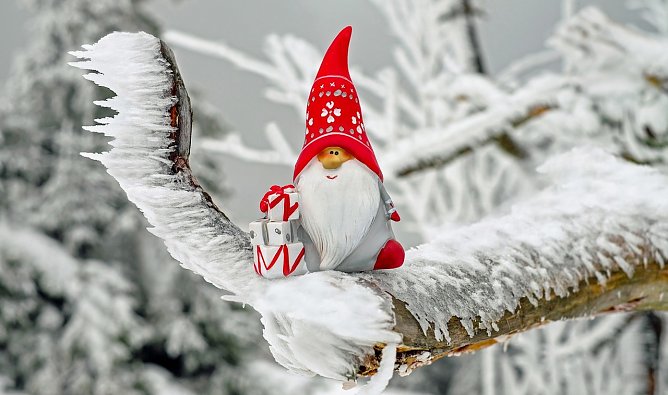 WAnderung zum Weihnachtsmann auf den Possen (Foto: Pixabay-Couleur)