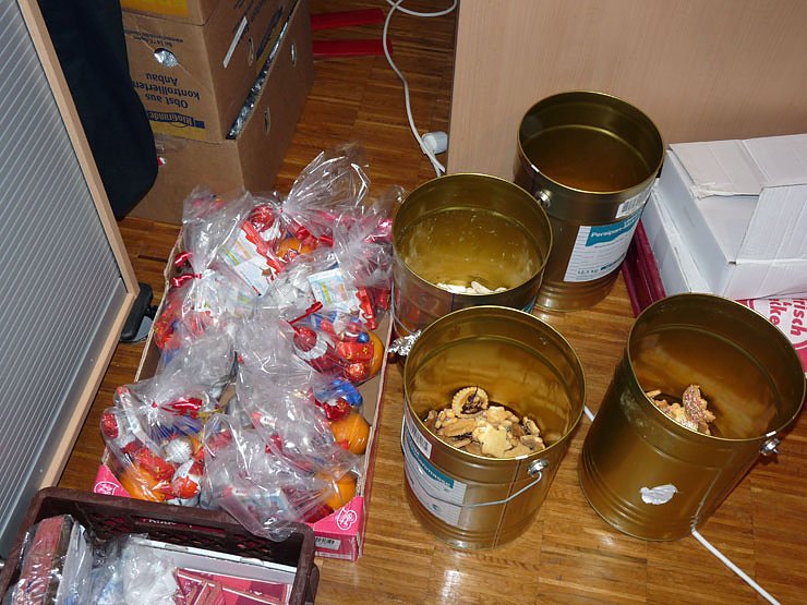 Aktion Weihnacht für die Tafel (Foto: Karl-Heinz Herrmann) Aktion Weihnacht für die Tafel (Foto: Karl-Heinz Herrmann)