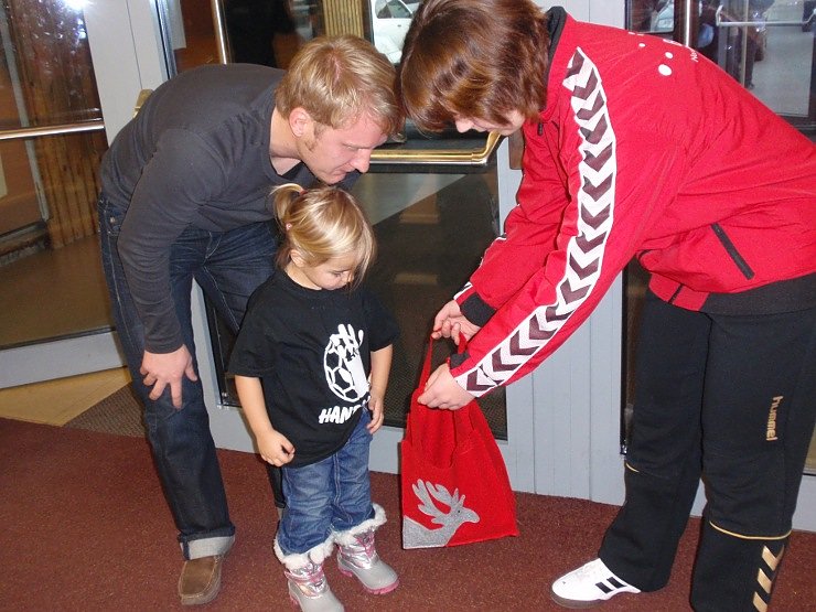 Weihnachten bei den Handballerinnen (Foto: M. Kiel)