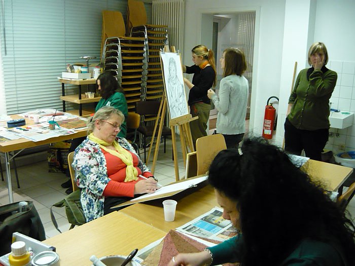 KURS "BILDNERISCHES GESTALTEN" (Foto: Fred Böhme) KURS "BILDNERISCHES GESTALTEN" (Foto: Fred Böhme)