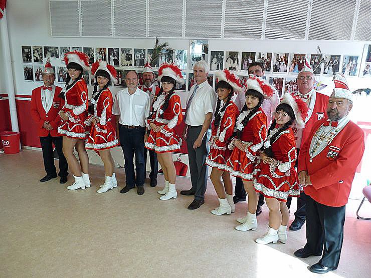 Geld für Verein (Foto: Karl-Heinz Herrmann) Geld für Verein (Foto: Karl-Heinz Herrmann)