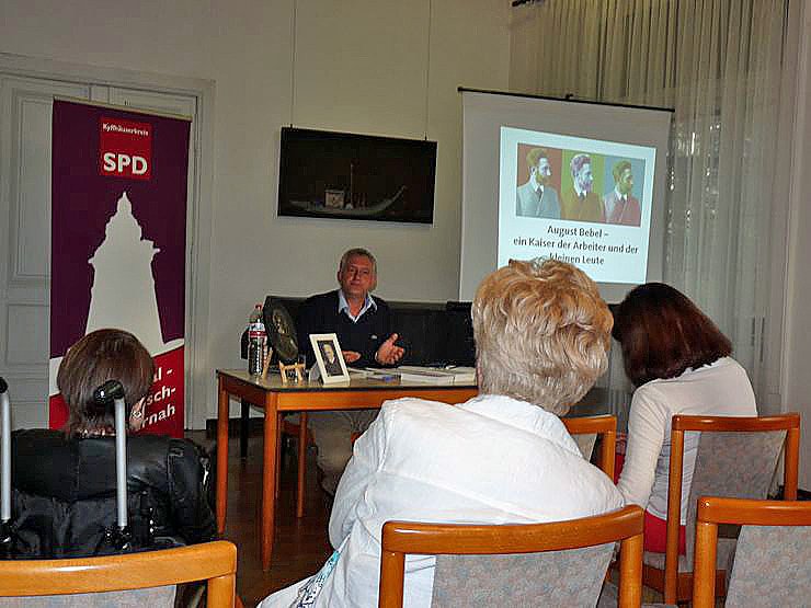 Bebellesung in SDH (Foto: Karl-Heinz Herrmann)