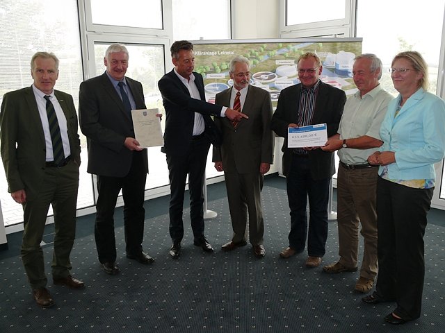 &Uuml;bergabe F&ouml;rdermittel (Foto: Ilka K&uuml;hn)