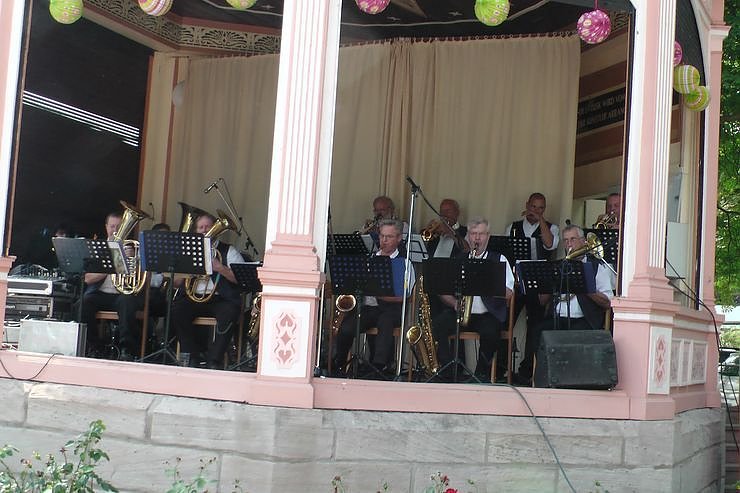 Flucht in den Schatten, (Foto: Karl-Heinz Herrmann)