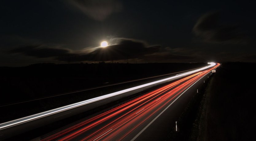 A 38 bei Nacht (Foto: W. Kaiser)