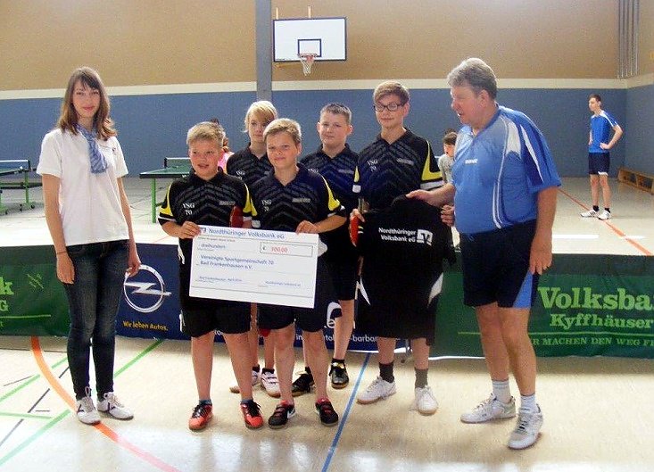 Schnelle Bälle an der Bahnhofstraße (Foto: Karl-Heinz Herrmann) Schnelle Bälle an der Bahnhofstraße (Foto: Karl-Heinz Herrmann)