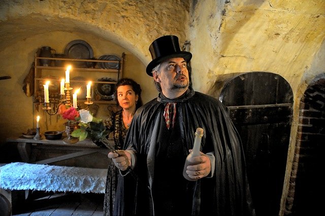 Gruselige Spannung im Anderswelt Theater (Foto: J&uuml;rgen Meusel)