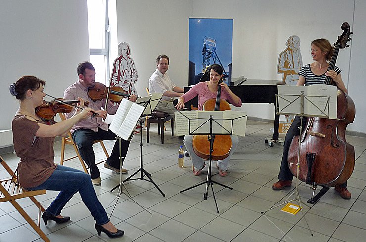 "Forellenquintett" in der Galerie (Foto: Karl-Heinz Herrmann)