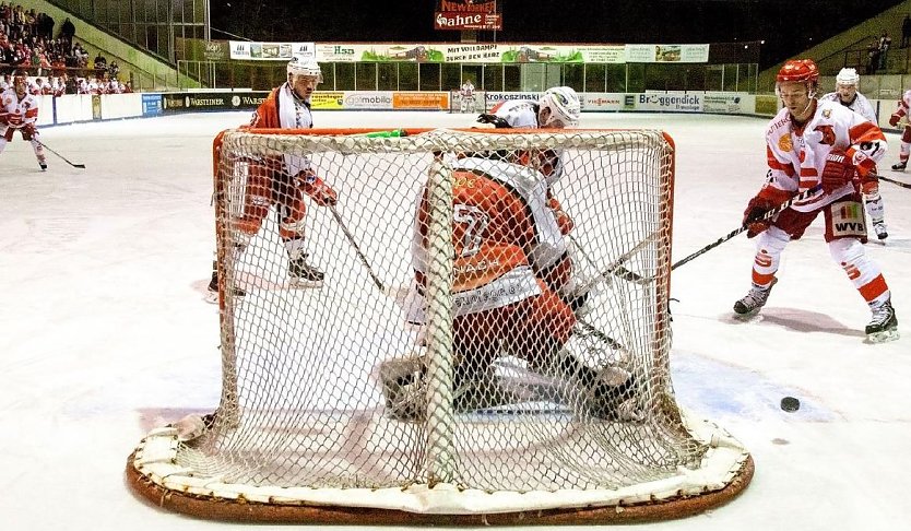 Zwei Niederlagen gegen Halle (Foto: Brandes / Sportfotos BS)