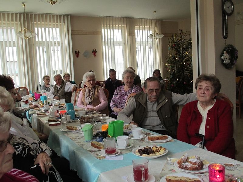 Stimmungsvolle Weihnachtsfeier des VdK OV Bad Frankenhausen (Foto: Ina Römer) Stimmungsvolle Weihnachtsfeier des VdK OV Bad Frankenhausen (Foto: Ina Römer)
