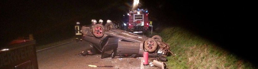 &Uuml;berschlagen auf der B 243 (Foto: Feuerwehr)