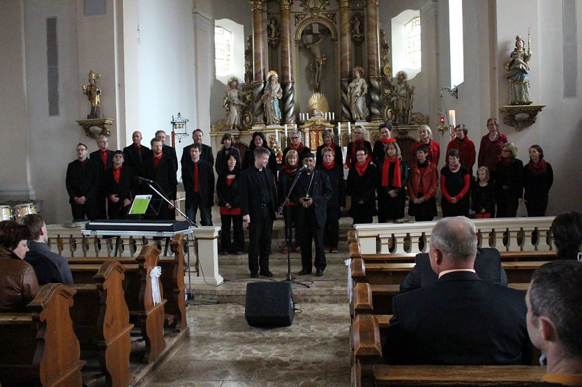 Chor (Foto: Katrin Cieslak) Chor (Foto: Katrin Cieslak)