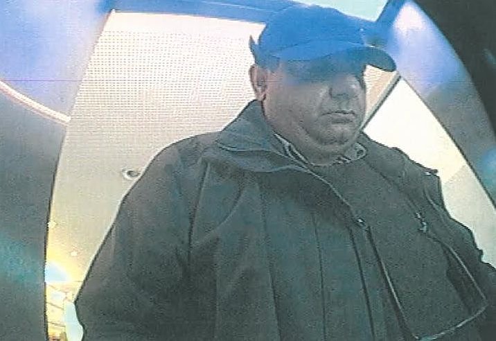 Wer kennt diesen Mann? (Foto: Polizei)