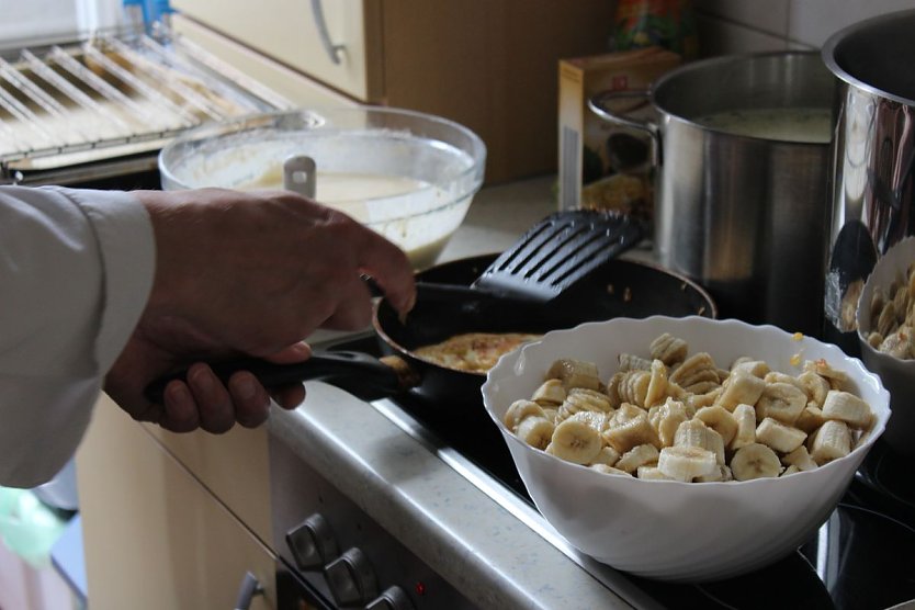 Kindertisch gestartet (Foto: Karl-Heinz Herrmann) Kindertisch gestartet (Foto: Karl-Heinz Herrmann)