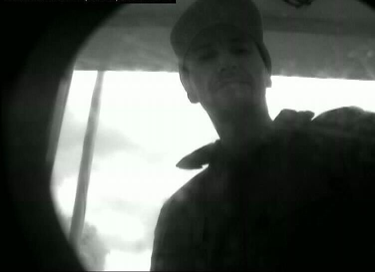 Wer kennt diesen Mann (Foto: Polizei)