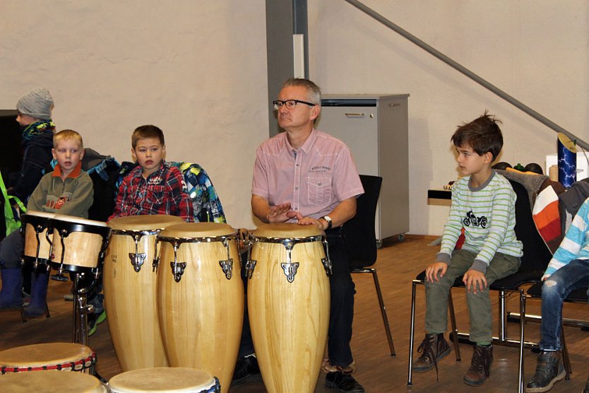 Musik mit Kindern (Foto: Karl-Heinz Herrmann)