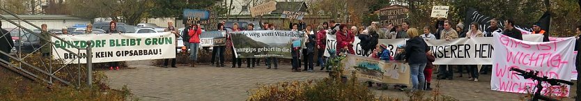 Demo gegen beabsichtigten Gipsabbau (Foto: nnz)